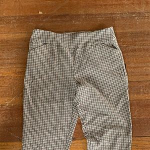 Versona Modern slim slacks size 10 black brown and tan houndstooth look